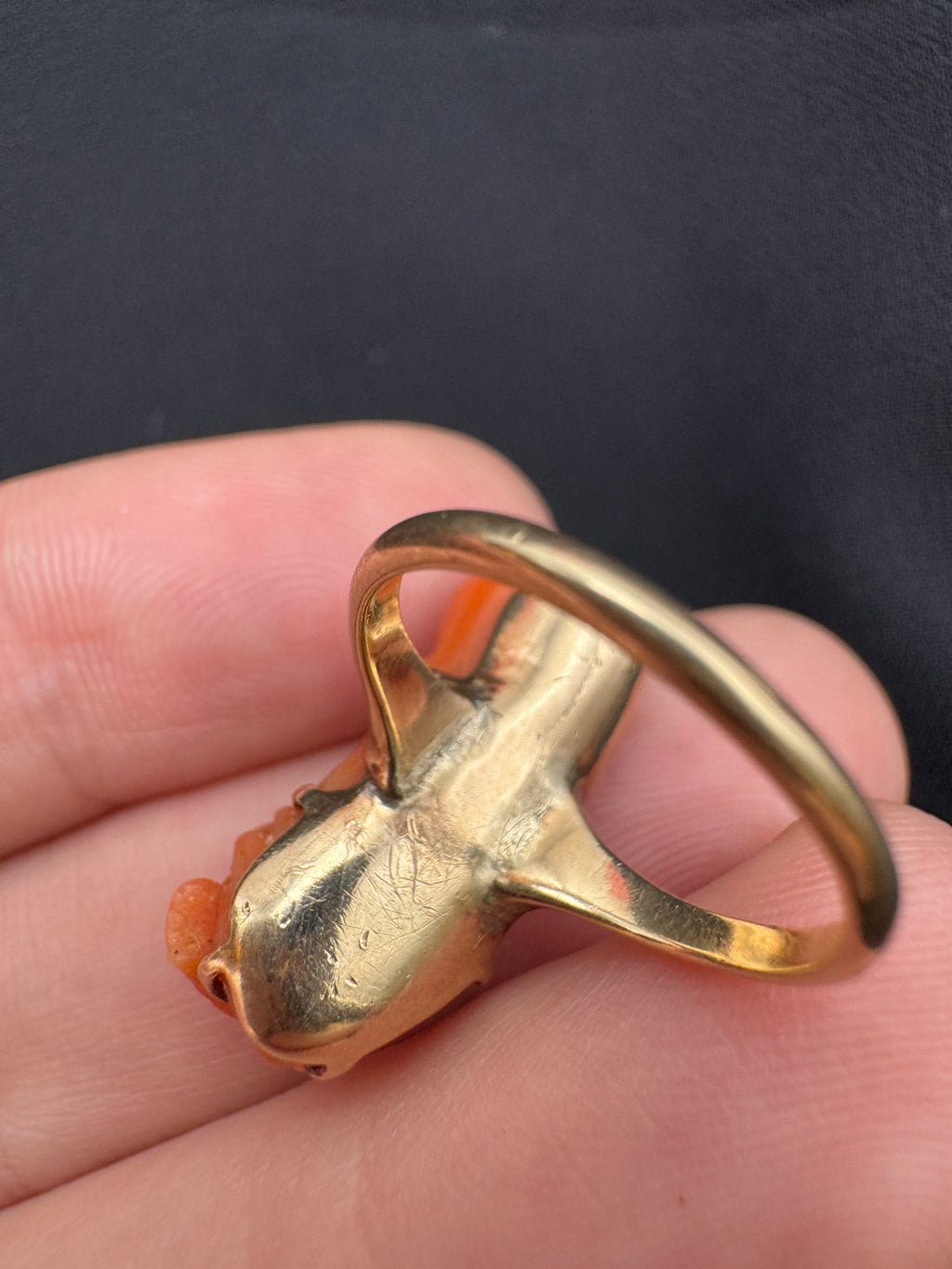 Vintage Carved Coral Lady Cameo Ring – 14K Gold