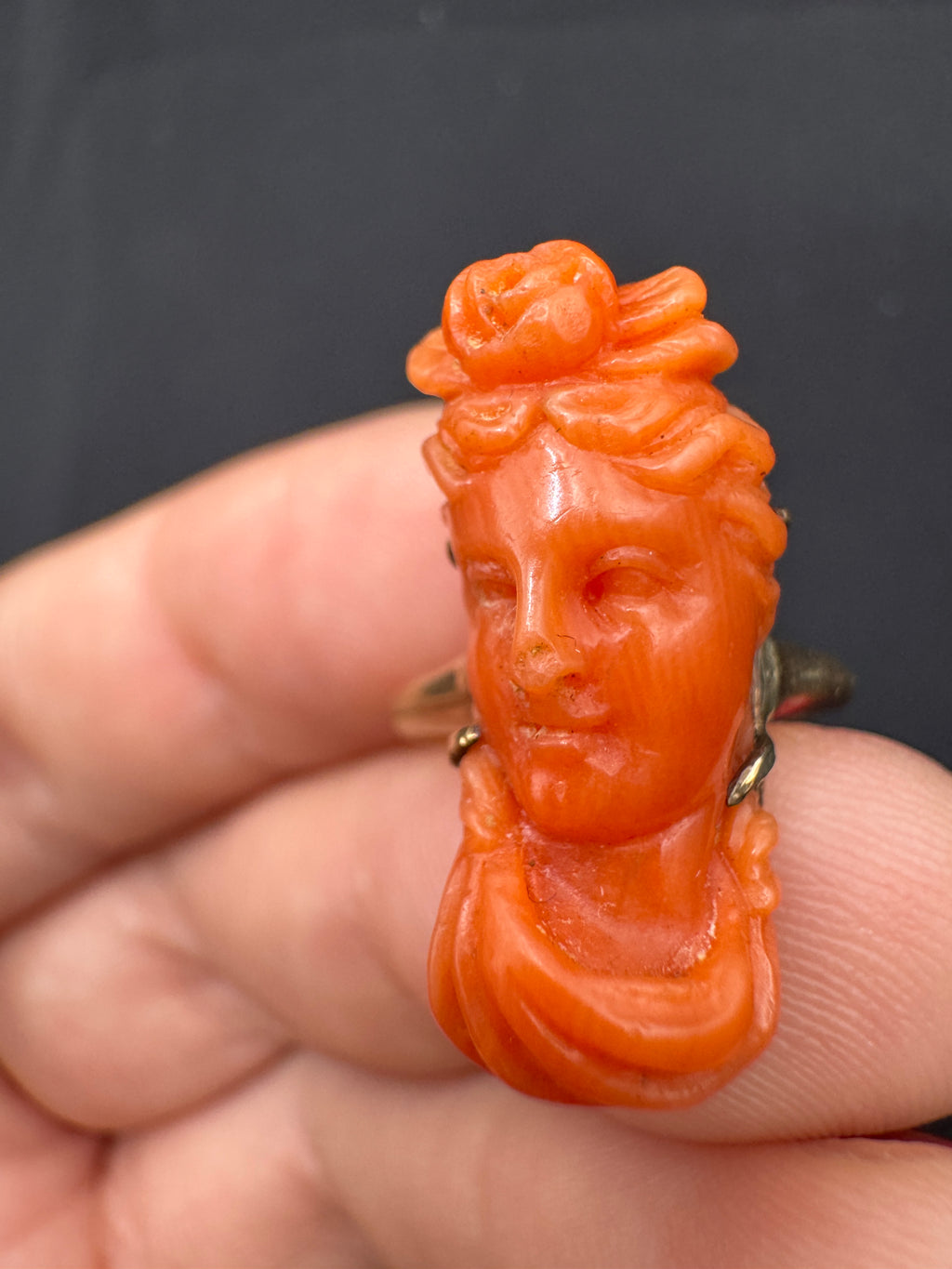 Vintage Carved Coral Lady Cameo Ring – 14K Gold