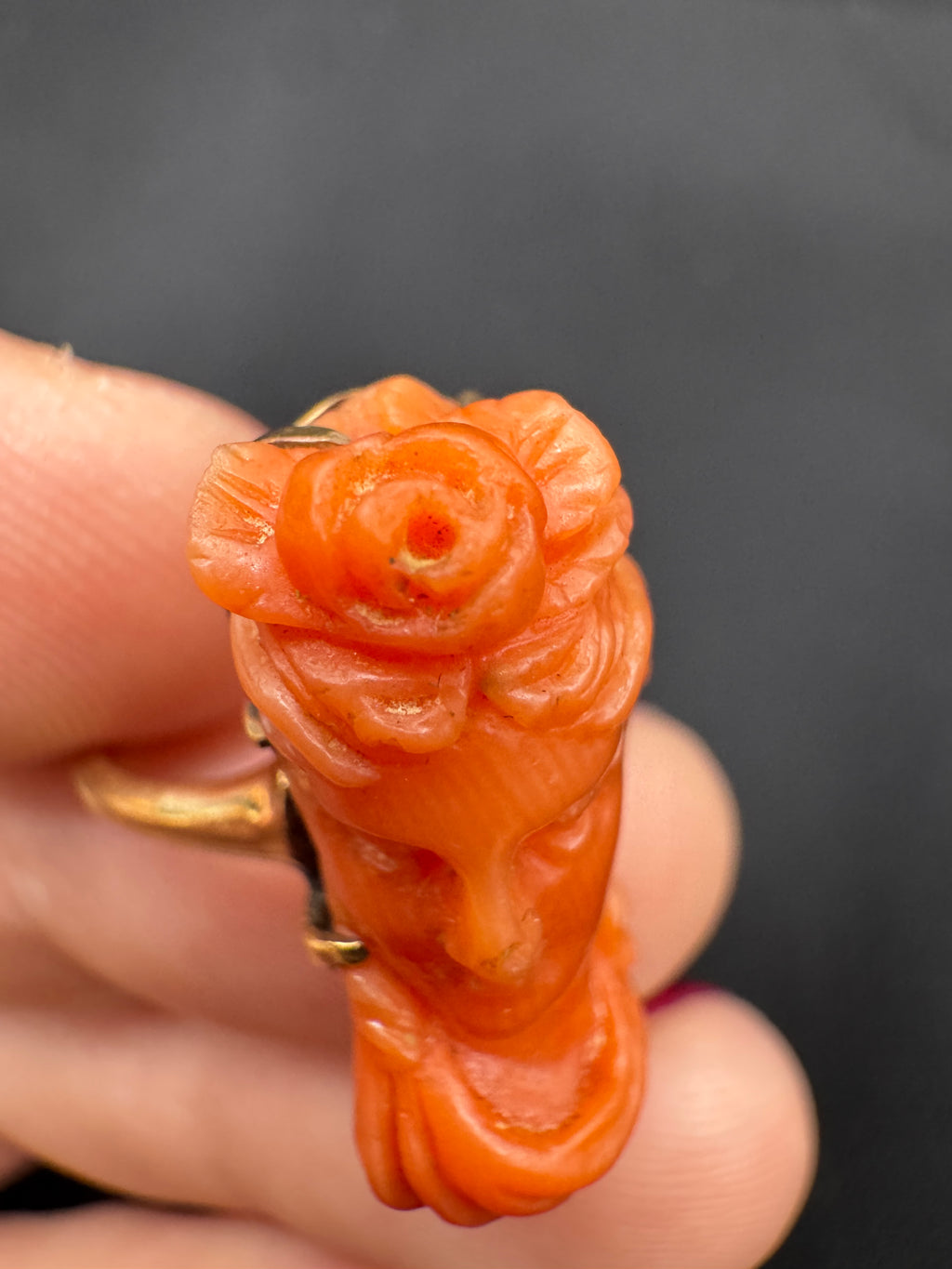 Vintage Carved Coral Lady Cameo Ring – 14K Gold